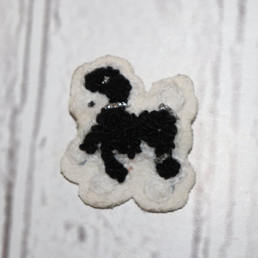 🐩 Vintage Patch-Style Poodle Brooch · Embroidered · 1.75"